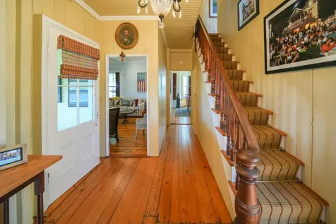 89 Ocean Avenue Oak Bluffs MA 02557