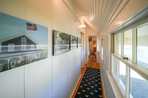 89 Ocean Avenue Oak Bluffs MA 02557