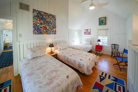 89 Ocean Avenue Oak Bluffs MA 02557