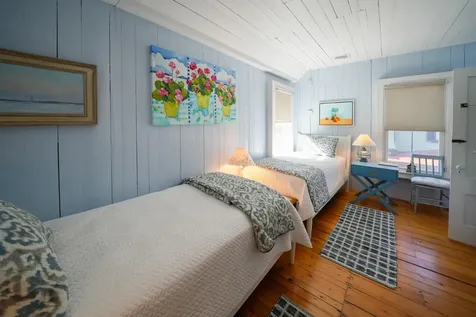 89 Ocean Avenue Oak Bluffs MA 02557