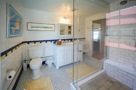 89 Ocean Avenue Oak Bluffs MA 02557