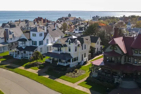 89 Ocean Avenue Oak Bluffs MA 02557