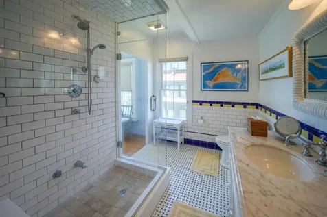 89 Ocean Avenue Oak Bluffs MA 02557