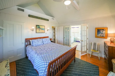 89 Ocean Avenue Oak Bluffs MA 02557