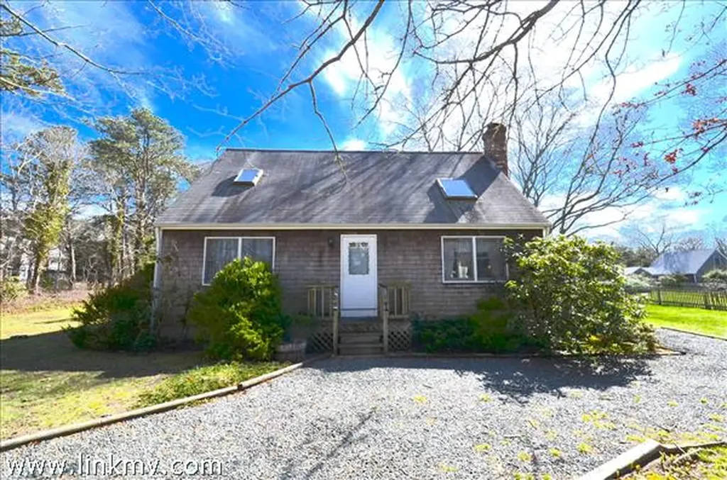 74 Columbian Avenue Oak Bluffs MA 02557