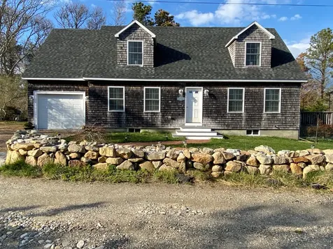 1 Bird Street Oak Bluffs MA 02557