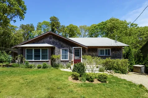13 Shirley Avenue Oak Bluffs MA 02557