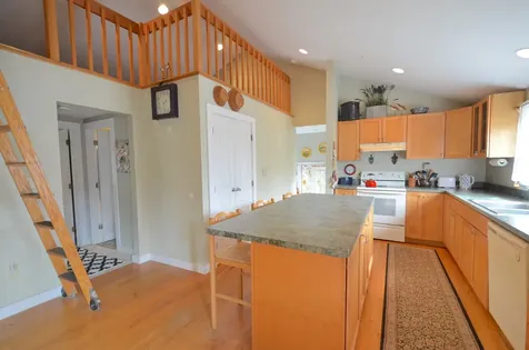 13 Shirley Avenue Oak Bluffs MA 02557