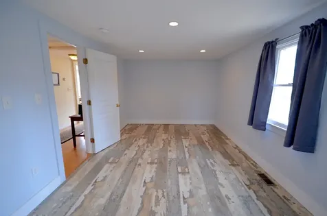 13 Shirley Avenue Oak Bluffs MA 02557