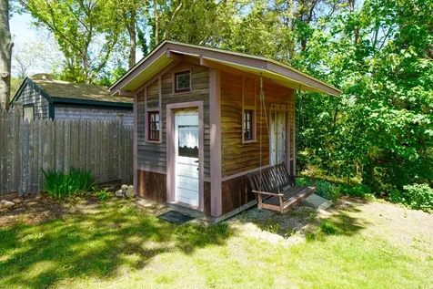 13 Shirley Avenue Oak Bluffs MA 02557
