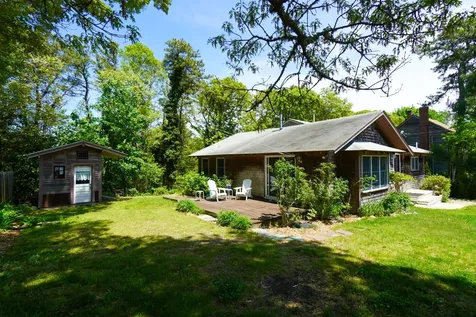 13 Shirley Avenue Oak Bluffs MA 02557