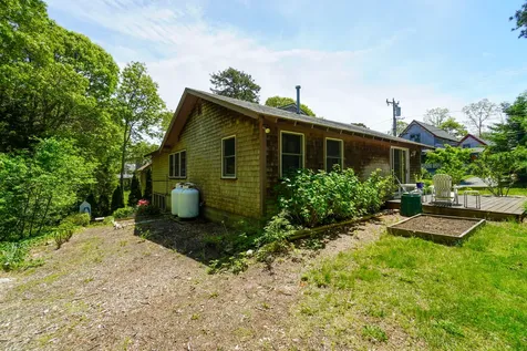 13 Shirley Avenue Oak Bluffs MA 02557