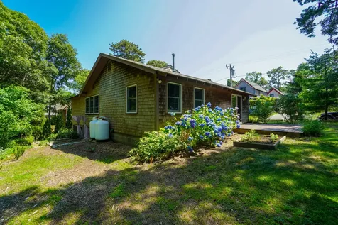 13 Shirley Avenue Oak Bluffs MA 02557