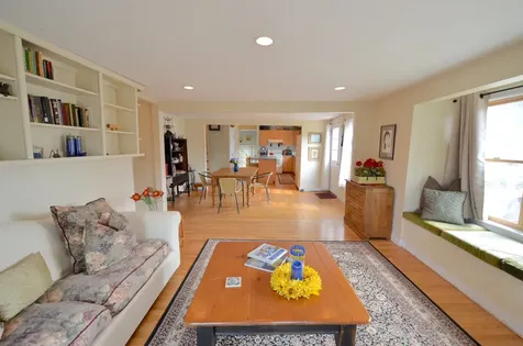 13 Shirley Avenue Oak Bluffs MA 02557
