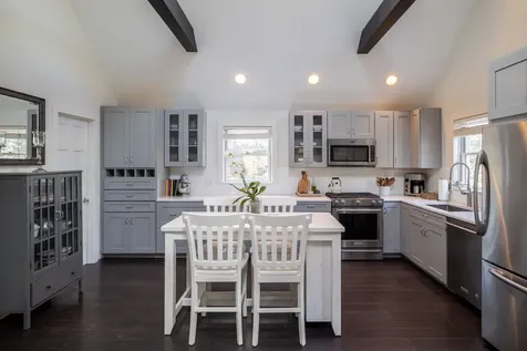 179 Edgartown Vineyard Haven Road Oak Bluffs MA 02557