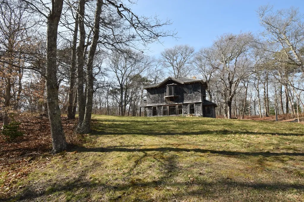 25 Simran Road West Tisbury MA 02575