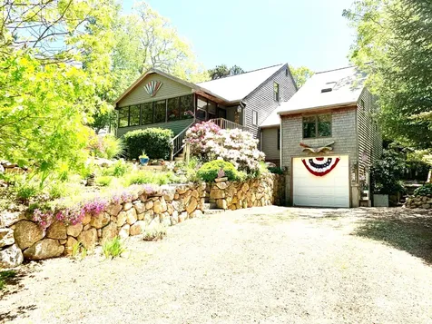 294 Greenwood Avenue Vineyard Haven MA 02568