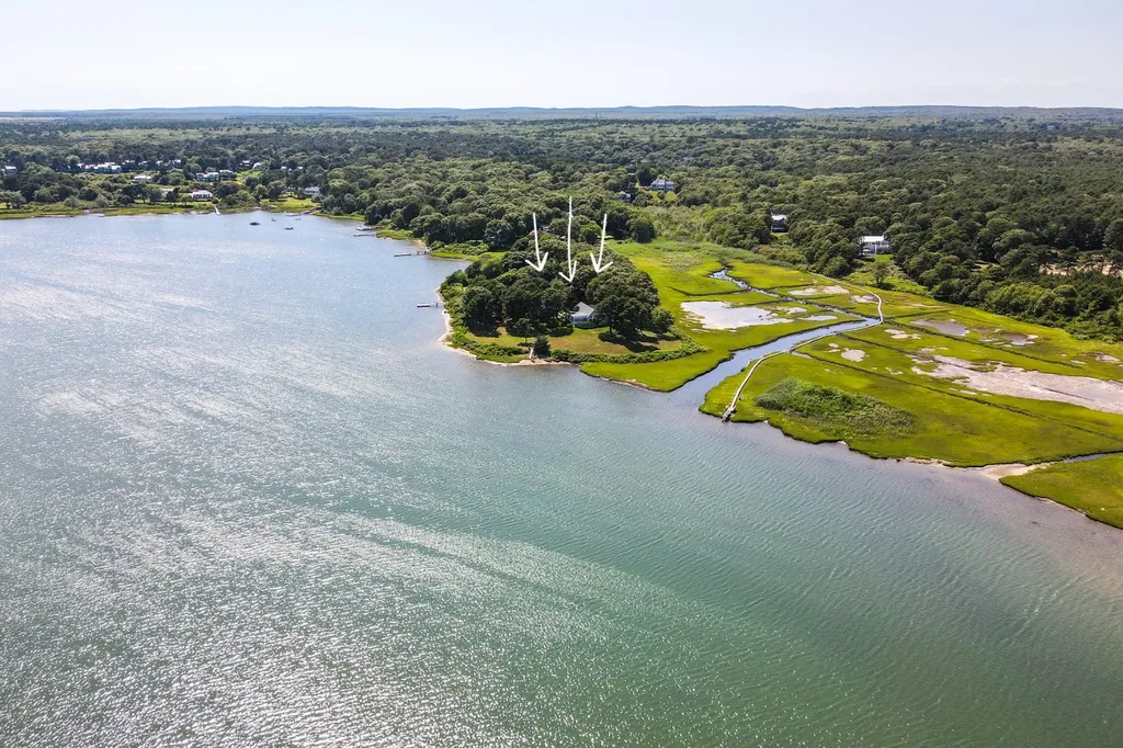 43 Sengekontacket Road Oak Bluffs MA 02557