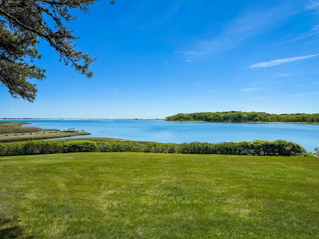 43 Sengekontacket Road Oak Bluffs MA 02557