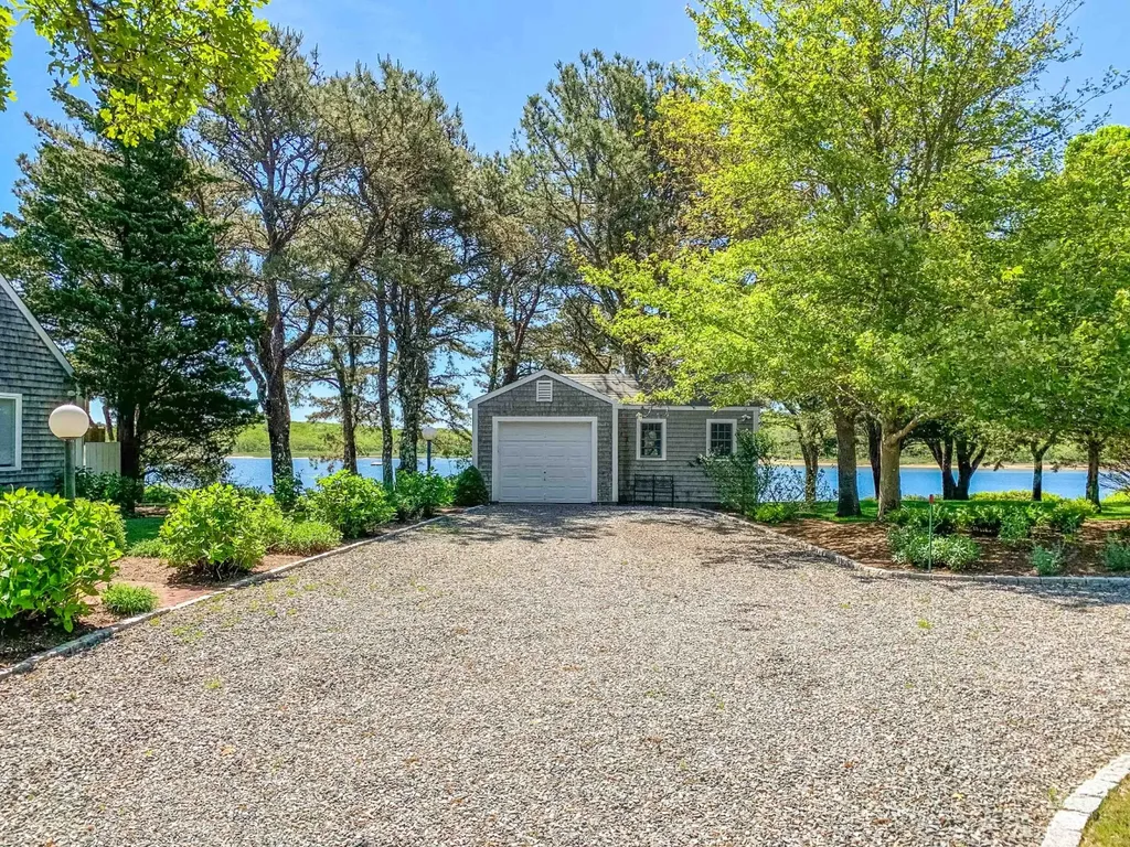 43 Sengekontacket Road Oak Bluffs MA 02557