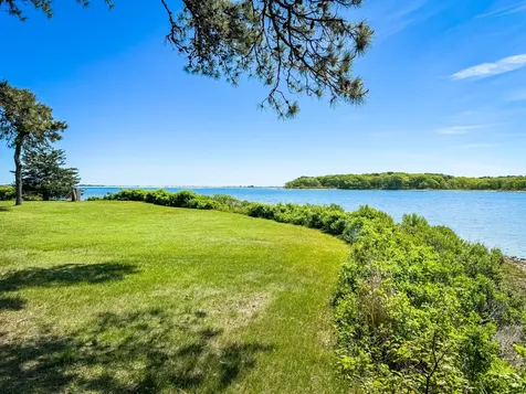 43 Sengekontacket Road Oak Bluffs MA 02557