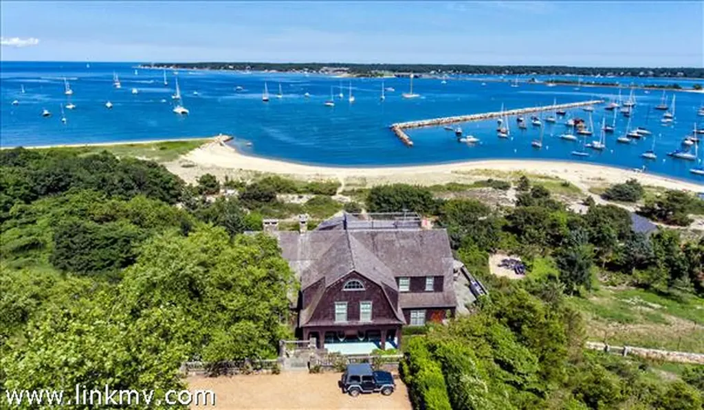 52 Mill House Way Vineyard Haven MA 02568
