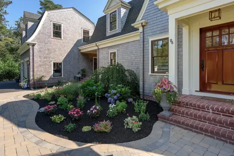 86 Pond View Drive Oak Bluffs MA 02557