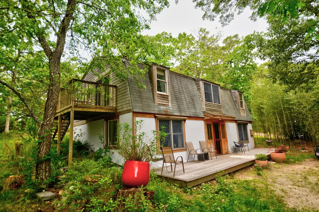 94 Paula Avenue Vineyard Haven MA 02568