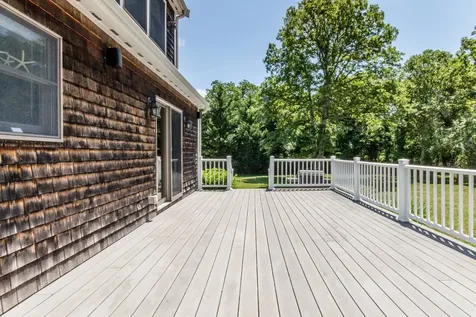 83 Pin Oak Circle West Tisbury MA 02575