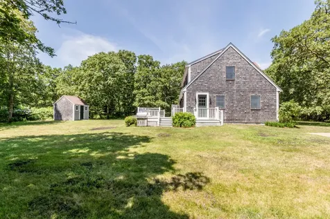 83 Pin Oak Circle West Tisbury MA 02575