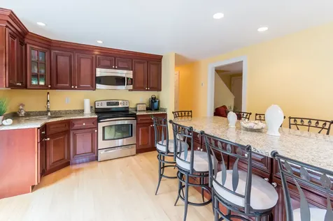 83 Pin Oak Circle West Tisbury MA 02575