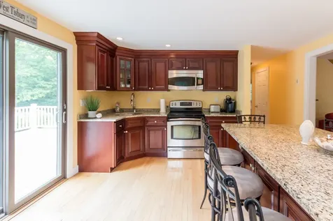 83 Pin Oak Circle West Tisbury MA 02575