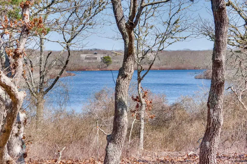 65 Jennie Athearn Road West Tisbury MA 02575