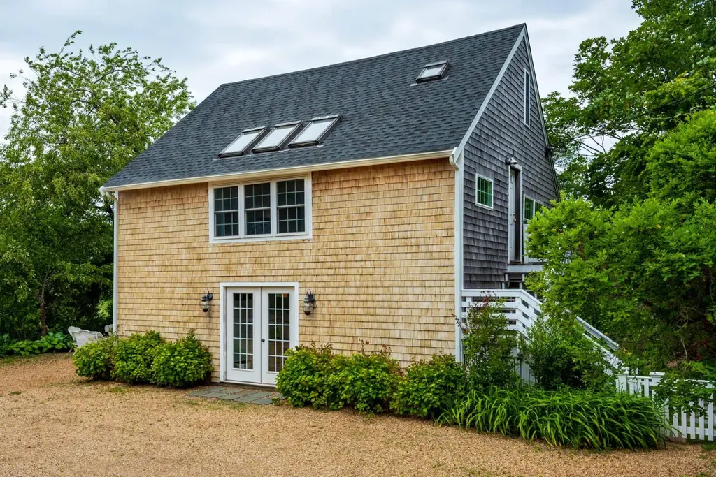 49 Mill Street Edgartown MA 02539