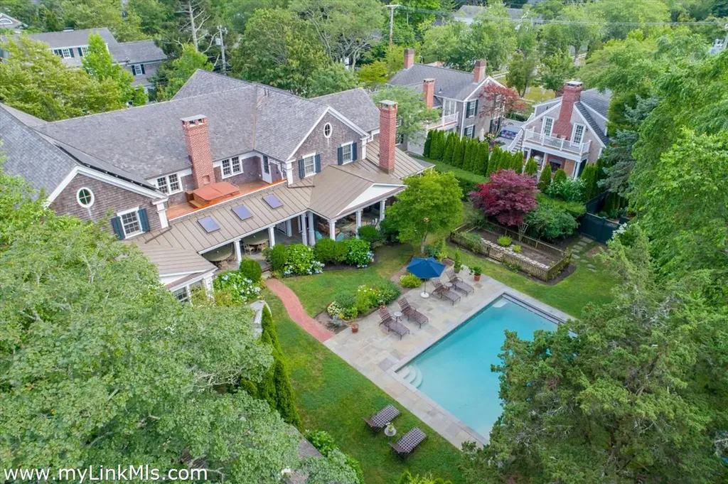 22 Peases Point Way South & 11 Tilton Way Edgartown MA 02539