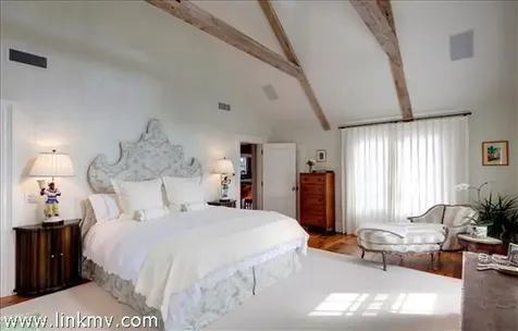 22 Peases Point Way South & 11 Tilton Way Edgartown MA 02539