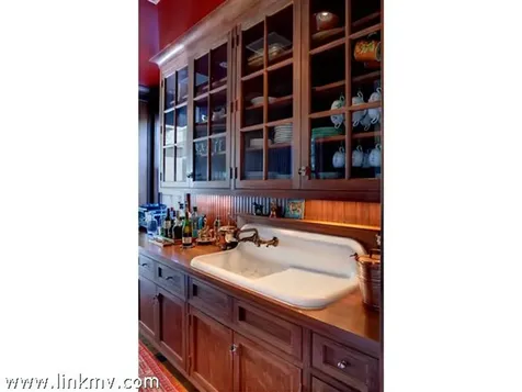 22 Peases Point Way South & 11 Tilton Way Edgartown MA 02539