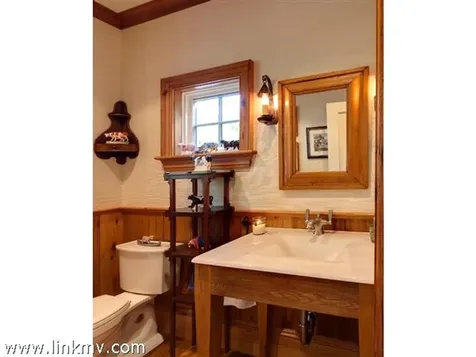 22 Peases Point Way South & 11 Tilton Way Edgartown MA 02539