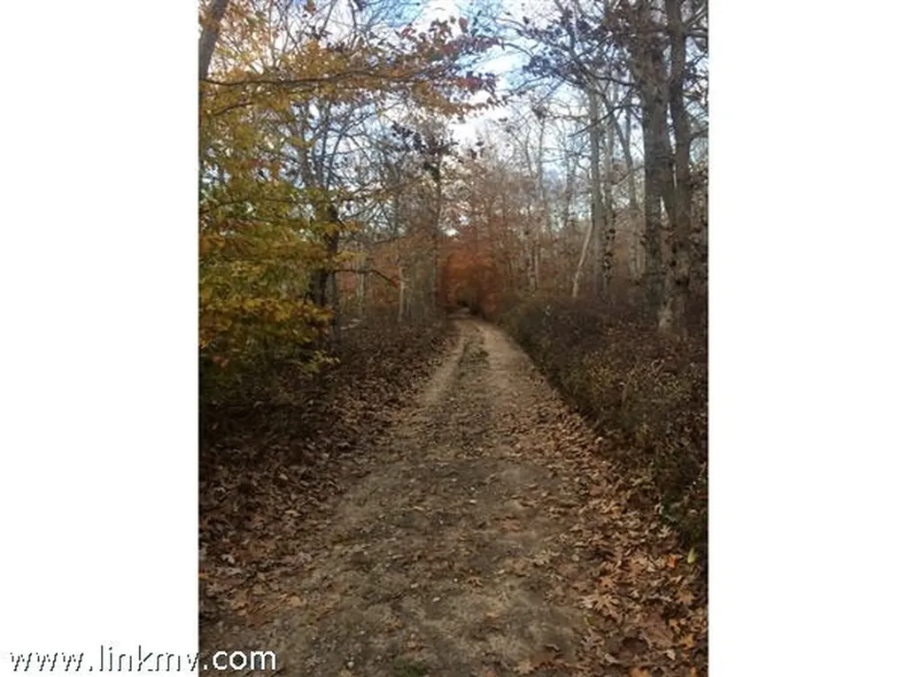 102 Kings Highway Chilmark MA 02535