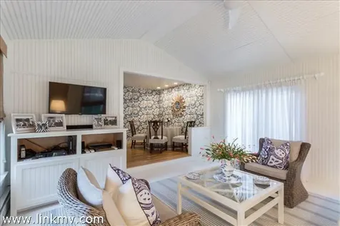 113 West Spring Street Vineyard Haven MA 02568