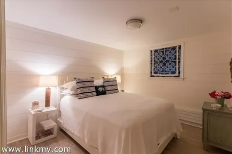 113 West Spring Street Vineyard Haven MA 02568