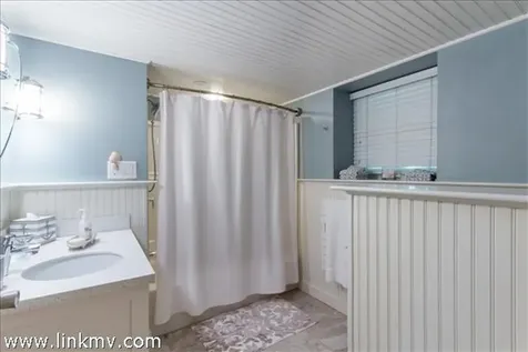 113 West Spring Street Vineyard Haven MA 02568
