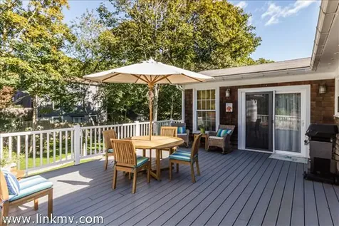 113 West Spring Street Vineyard Haven MA 02568