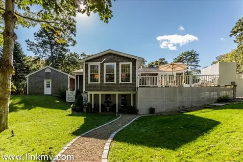 113 West Spring Street Vineyard Haven MA 02568