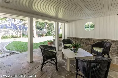 113 West Spring Street Vineyard Haven MA 02568