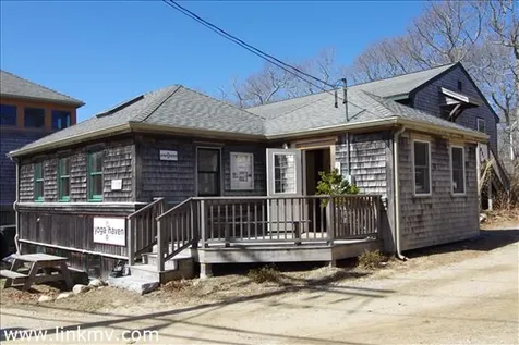 5 Village Court Vineyard Haven MA 02568