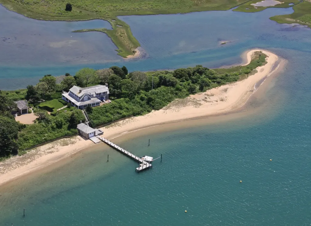 46 Caleb Pond Road Edgartown MA 02539
