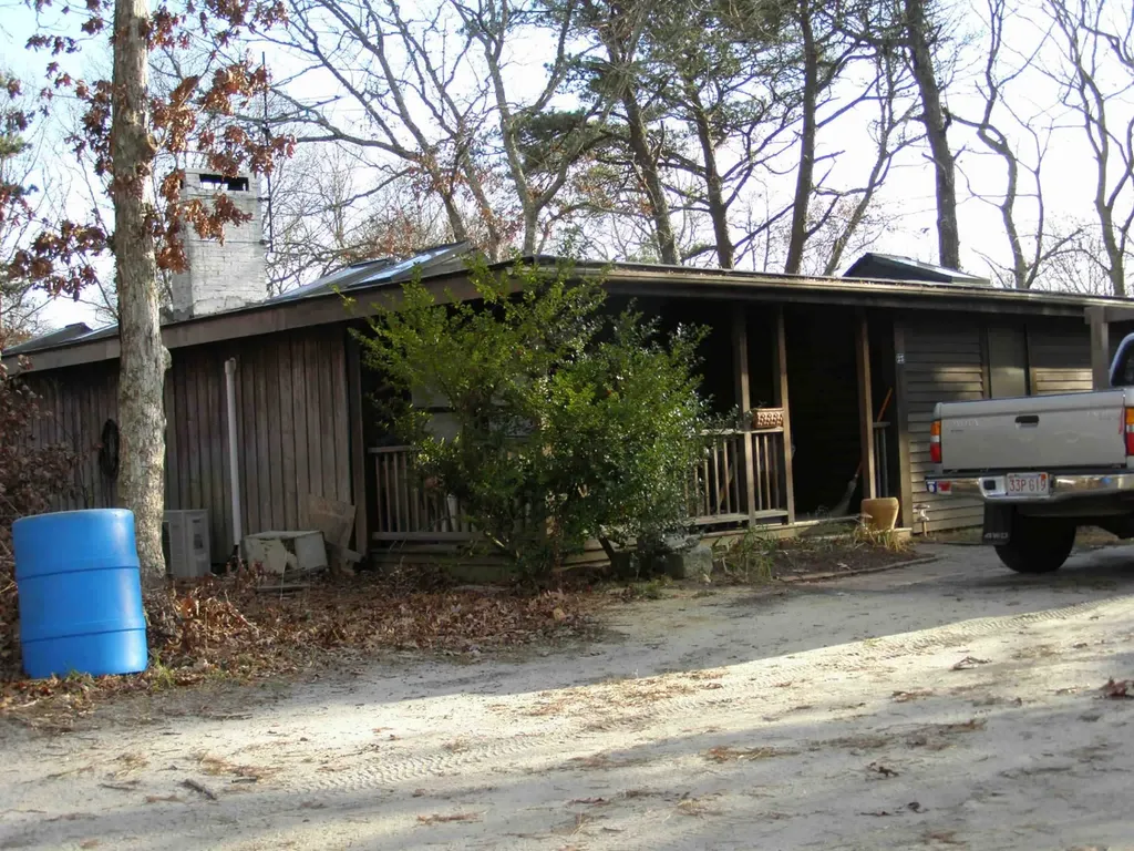 23 Fourteenth Street South Edgartown MA 02539