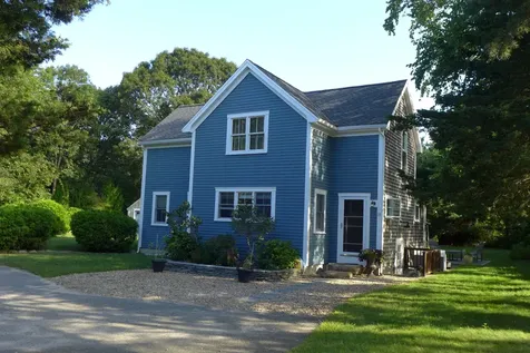 17 Tia Anna Lane Oak Bluffs MA 02557