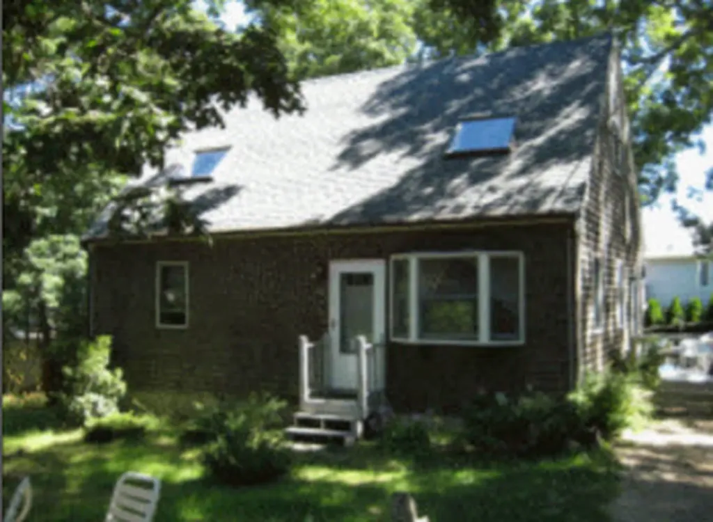 16 Syracuse Avenue Oak Bluffs MA 02557